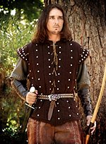 Gambeson und Hemd mit Nieten beschlagen Gambeson und Hemd mit Nieten beschlagen